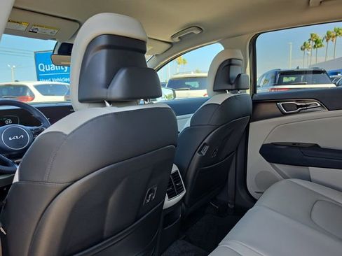 Used 2025 Kia Sportage EX AWD/4WD image 10