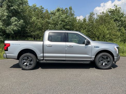 New 2025 Ford F150 Lightning Lariat image 27