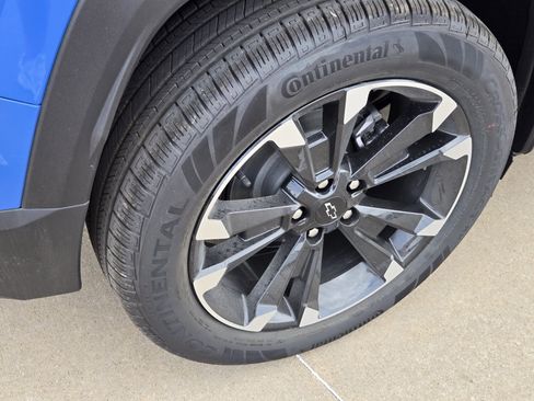 New 2026 Chevrolet Equinox RS w/ Convenience Package III FWD image 7