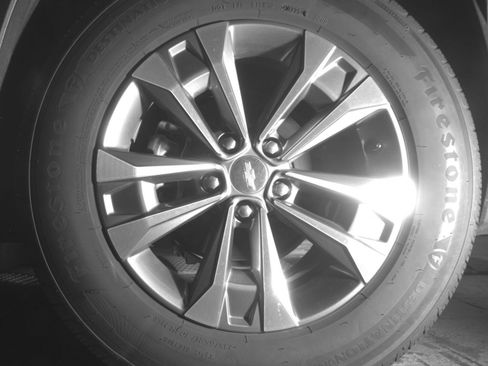Used 2025 Chevrolet Equinox LT FWD image 14