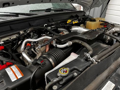 Used 2016 Ford F350 Platinum image 38