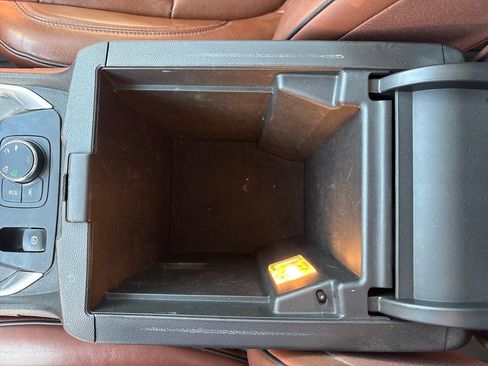 Used 2018 Chevrolet Traverse High Country image 33