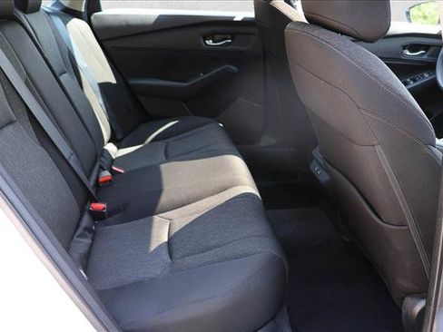 Used 2025 Honda Accord SE image 25