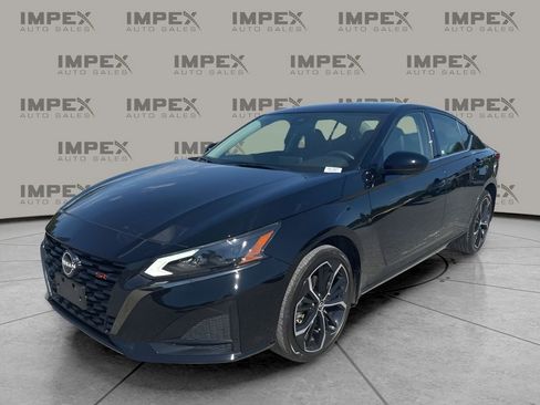 Used 2024 Nissan Altima 2.5 SR AWD/4WD image 1