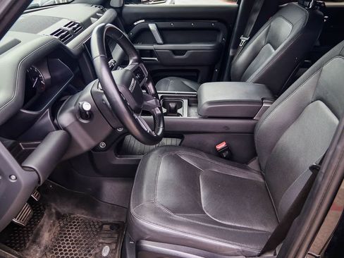 Used 2023 Land Rover Defender 130 X-Dynamic SE AWD/4WD image 18