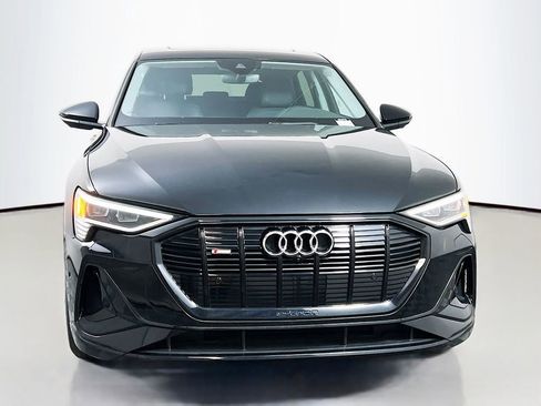 Certified 2022 Audi e-tron Premium w/ Convenience Plus Package image 2