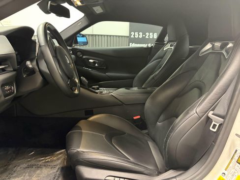 Used 2021 Toyota Supra Premium w/ Driver Assist Package RWD image 18