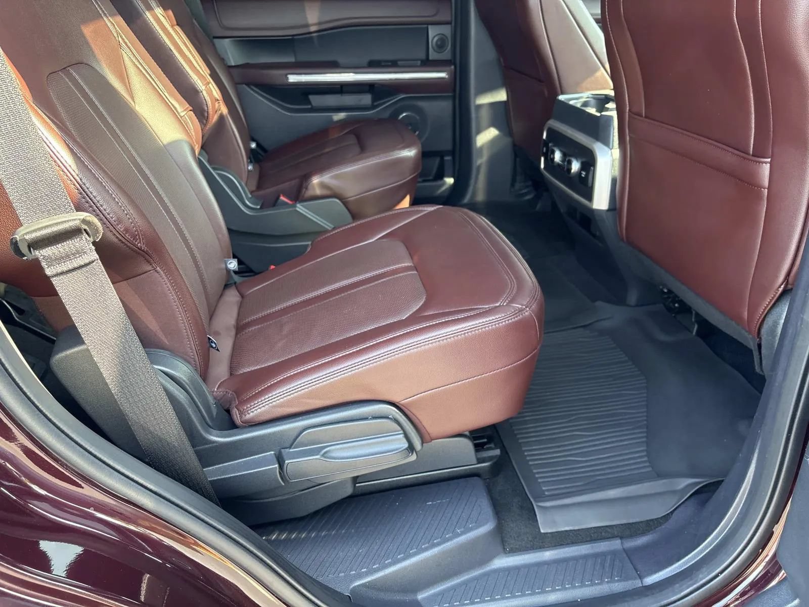 Used 2024 Ford Expedition Limited RWD image 22