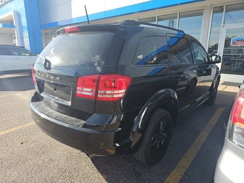 Used 2020 Dodge Journey SE w/ Blacktop Package image 2