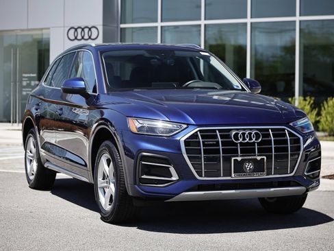 Used 2023 Audi Q5 2.0T Premium w/ Convenience Package AWD/4WD image 2