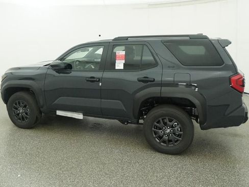 New 2026 Toyota 4Runner SR5 image 4