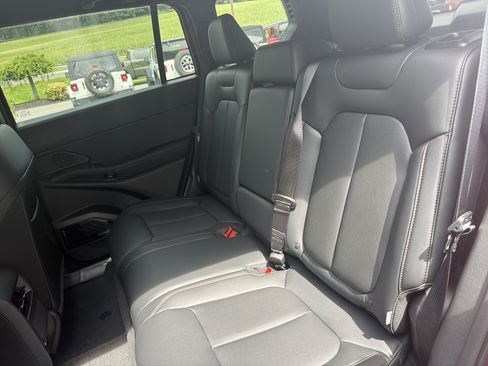 New 2026 Jeep Cherokee Limited AWD/4WD image 13
