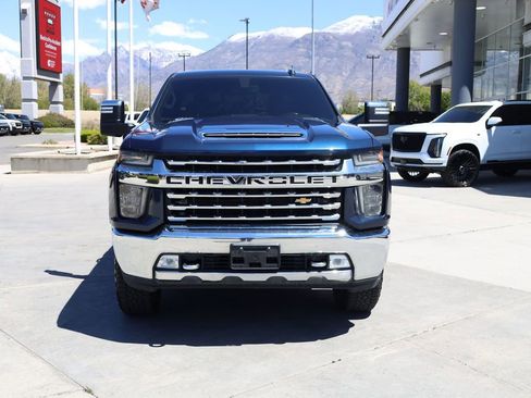 Used 2020 Chevrolet Silverado 3500 LTZ w/ LTZ Convenience Package AWD/4WD image 9