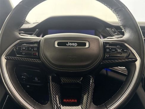 Used 2022 Jeep Grand Cherokee L Overland w/ MOPAR Finishing Package image 17