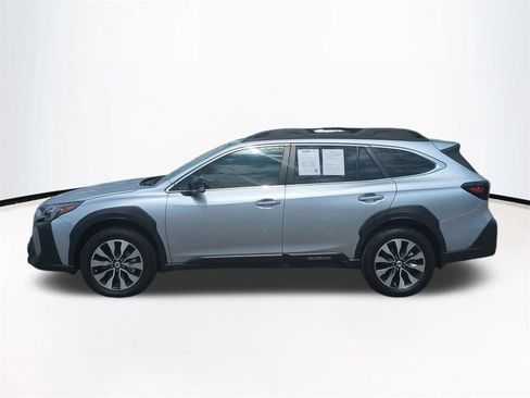 Used 2025 Subaru Outback Limited XT w/ Popular Package #2 AWD/4WD image 8