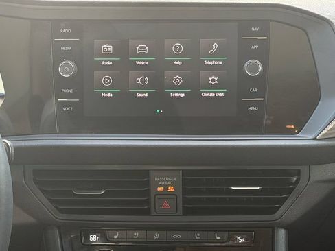 Used 2024 Volkswagen Jetta SEL FWD image 15
