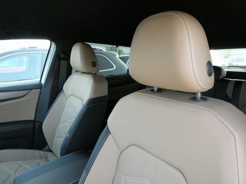 New 2025 Volkswagen Atlas Cross Sport SE AWD/4WD image 31