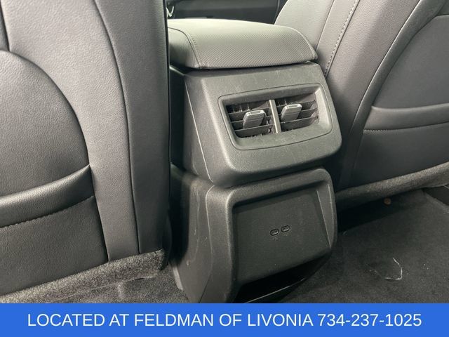 Certified 2024 Chevrolet Equinox EV LT w/ LPO, Trailering Package FWD image 21