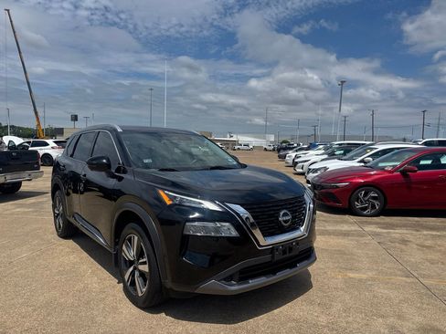 Certified 2023 Nissan Rogue SL w/ SL Premium Package FWD image 1