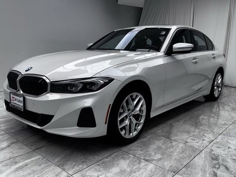 Used 2025 BMW 330i xDrive Sedan w/ Convenience Package image 4