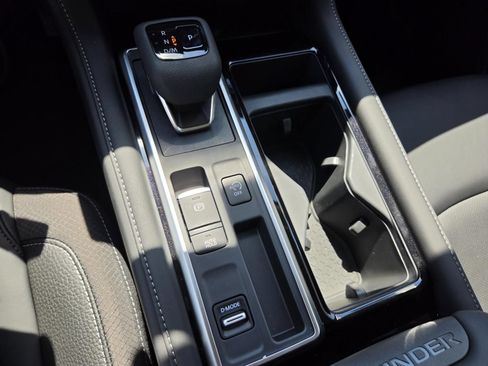 New 2026 Nissan Pathfinder SL FWD image 25