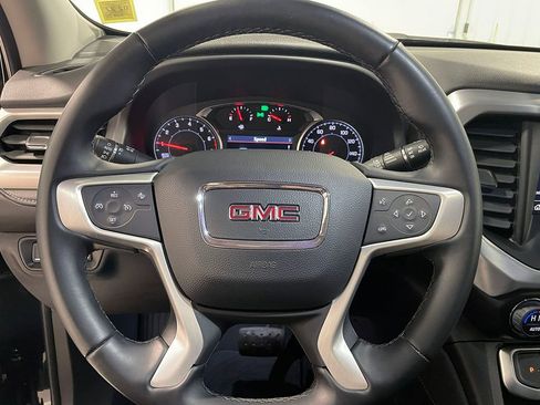 Used 2023 GMC Acadia SLT image 35