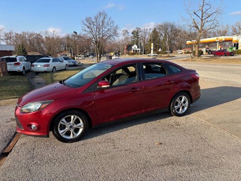 Used 2014 Ford Focus SE w/ SE Winter Package image 18