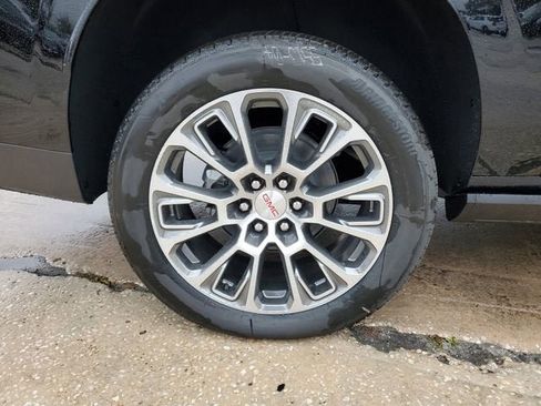 New 2026 GMC Yukon XL Denali image 6