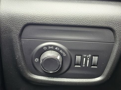 New 2025 Jeep Grand Cherokee L Altitude image 19