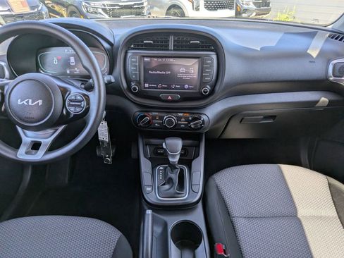 Certified 2023 Kia Soul LX w/ LX Technology Package FWD image 14