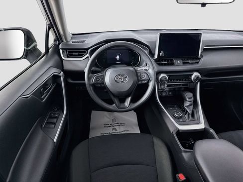 Certified 2025 Toyota RAV4 LE AWD/4WD image 15