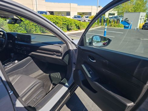 Certified 2023 Honda Accord EX-L image 11