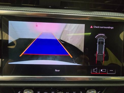 Certified 2025 Audi Q3 2.0T Premium w/ Convenience Package image 24