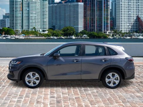 Used 2023 Honda HR-V LX image 9
