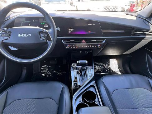 Used 2024 Kia Niro EX image 15