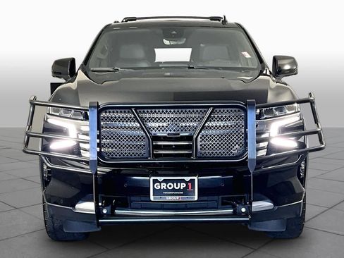 Used 2023 Chevrolet Suburban High Country RWD image 4