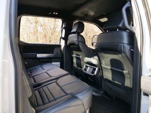 Used 2025 Ford F450 Platinum w/ FX4 Off-Road Package image 48