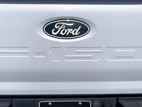 Certified 2025 Ford F150 Platinum w/ Equipment Group 702A High AWD/4WD image 31