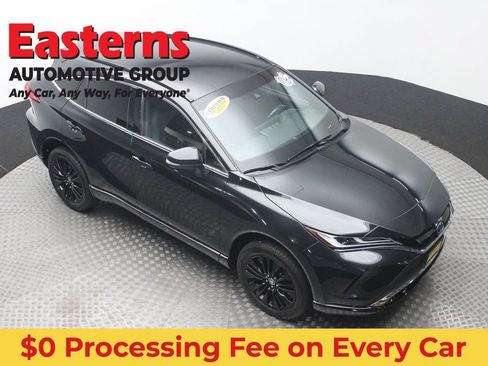Used 2023 Toyota Venza Nightshade AWD/4WD image 3