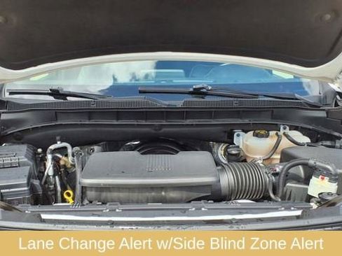 Used 2023 Chevrolet Suburban Premier image 36