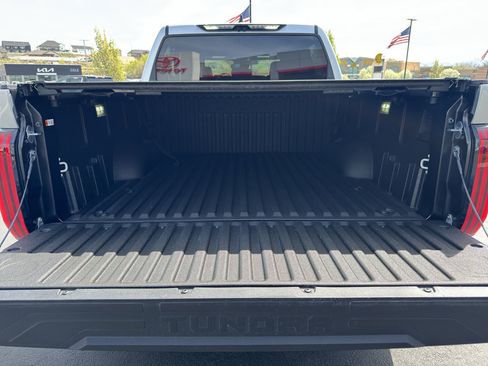 Used 2025 Toyota Tundra Limited AWD/4WD image 7