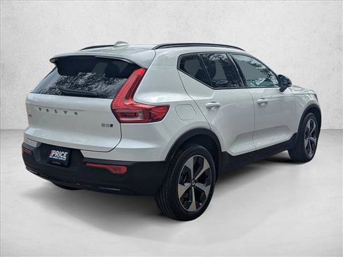 Used 2023 Volvo XC40 B5 Plus w/ Protection Package Premier image 5