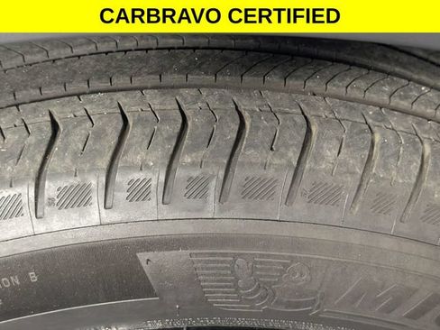 Certified 2025 Chevrolet Equinox EV LT FWD image 9