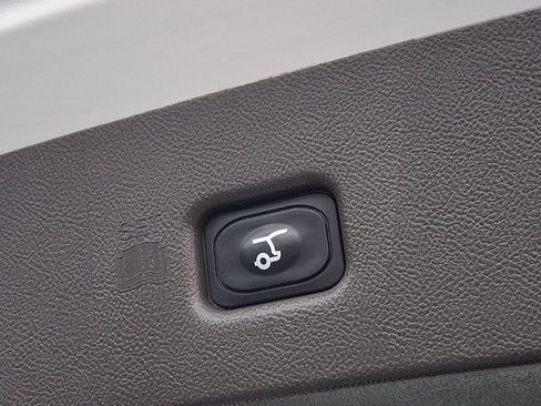 Certified 2021 Lincoln Nautilus AWD w/ Equipment Group 101A image 29