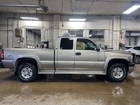 Used 2002 Chevrolet Silverado 2500 LS image 10