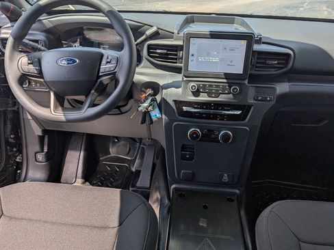 New 2025 Ford Explorer 4WD Police Interceptor image 3