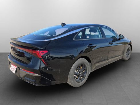 Used 2025 Kia K5 LXS image 6