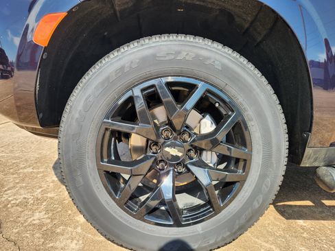Used 2022 Chevrolet Tahoe Z71 AWD/4WD image 11