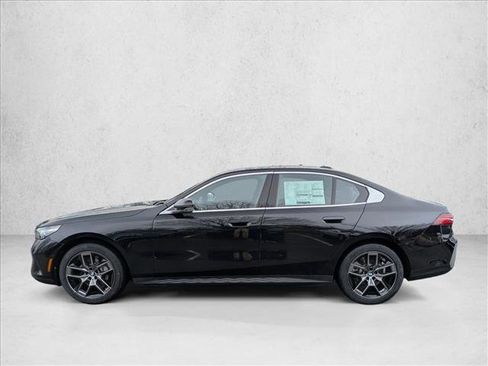 Used 2026 BMW 530i xDrive AWD/4WD image 5