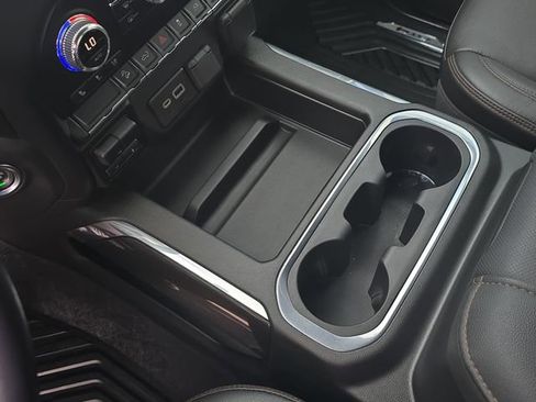 Used 2022 GMC Sierra 3500 AT4 image 25